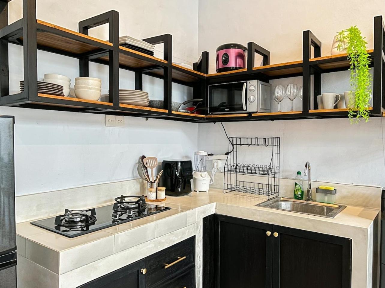 Island Boy Guesthouse T Prime Location In Canggu Εξωτερικό φωτογραφία